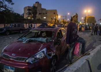 Число пострадавших в результате взрыва в Каире возросло до 27 человек, - пресса