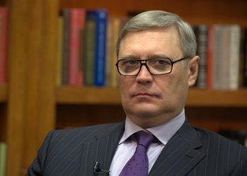 Бывший премьер России объяснил, зачем Путину нужна война