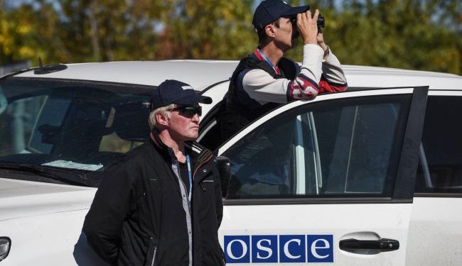Террорист бросил неразорвавшийся снаряд в машину с наблюдателями СММ ОБСЕ