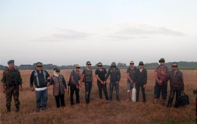 В Закарпатской области пограничники задержали 7 нелегалов из Афганистана