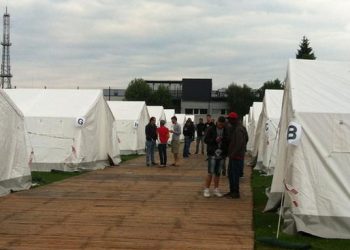 Австрийские оперативники обнаружили в грузовике 86 нелегалов