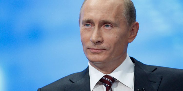 Путин выразил обеспокоенность обстрелами на востоке Украины