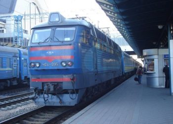 Во Львове поезд насмерть сбил мужчину