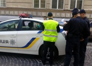 Патрульная полиция во Львове попала в аварию через день после присяги