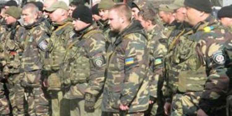 Недалеко от Волновахи в аварии пострадали 8 солдат