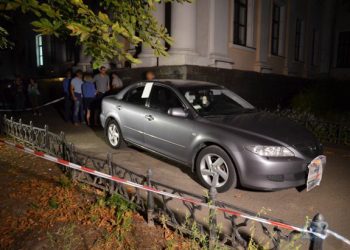 Машину Инны Совсун обстреляли из карабина «Таурус»