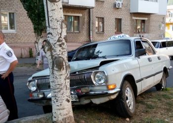 В Бердянске водитель такси в эпилептическом припадке совершил аварию