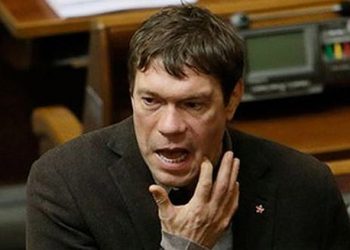 У Царева в Крыму угнали бронированный внедорожник