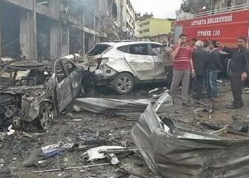 В Турции снова теракт: четверо полицейских погибли от взрыва