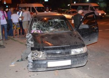 В Запорожье пьяный водитель влетел в остановку общественного транспорта