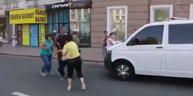 Митинги и драки в оккупированном Донецке: людей не устраивает нынешняя ситуация в городе