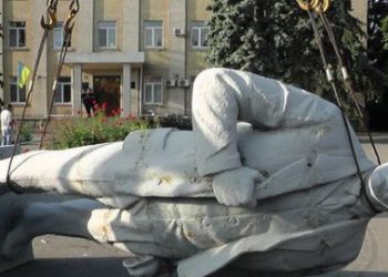Тука предложил «ЛНР» забрать себе демонтированные памятники Ленину, - СМИ