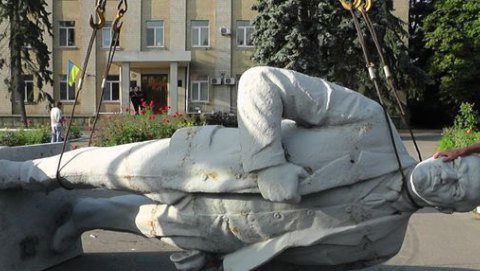 Тука предложил «ЛНР» забрать себе демонтированные памятники Ленину, - СМИ