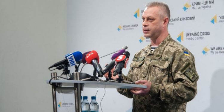 Президент Молдовы встретился с протестующими в Кишиневе
