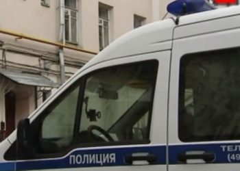 Москвич выкинул из окна на восьмом этаже молодую подругу из Казани