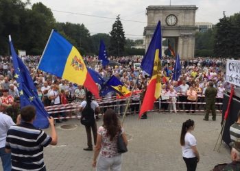 В Кишиневе состоялась встреча президента Молдовы с протестующими