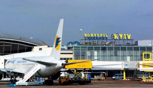 В «Борисполе» задержали азербайджанца, мужчину разыскивает Интерпол