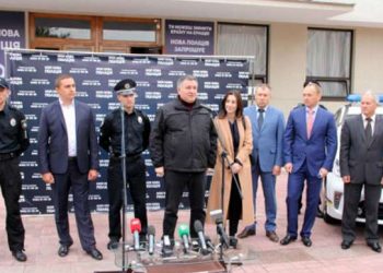 В Чернигове переполох: люди «штурмуют» приемную, чтобы стать полицейскими