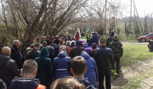 В Винницкой области похоронили бойца Нацгвардии Дацюка