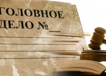 Минчанин угнал машину подруги, но не смог выехать со двора