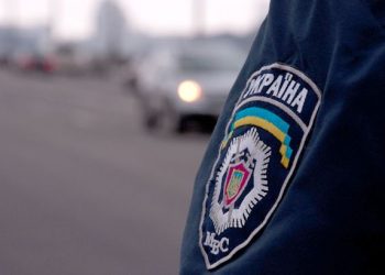 Обгоревшее тело солдата нашли вблизи Мариуполя