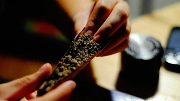 Обкуренные «журналисты» подрались с оперативниками