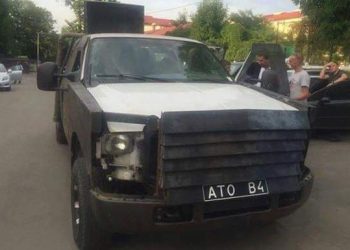 Вокруг бронированного джипа Парасюка разгорелся настоящий скандал