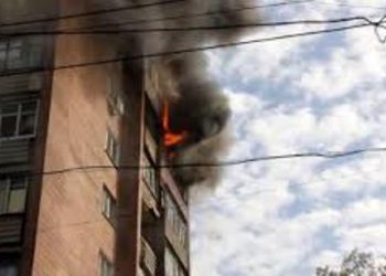 Из-за пожара из многоэтажки в Харькове эвакуировали 37 человек