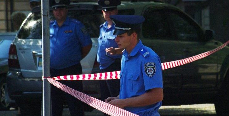 В Харькове на остановке полдня пролежало тело в полиэтилене