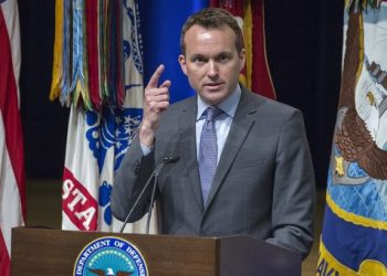 Открытый гей может стать министром по делам армии США