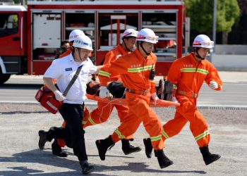На химическом заводе на востоке Китая прогремел сильный взрыв