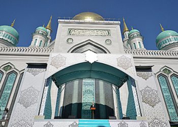 В Москве открыли большую мечеть, - пресса