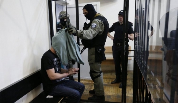 Подозреваемого в убийстве Бузины оставили за решеткой