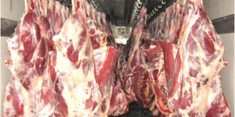 В Крым пытались провезти 16 тонн мяса