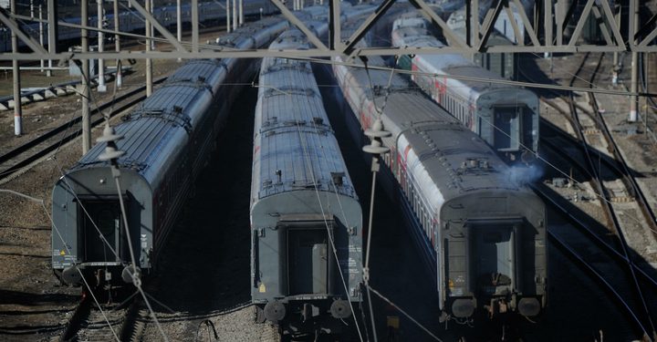 Пассажиров поезда Рига—Москва эвакуировали после сообщения о бомбе, - СМИ