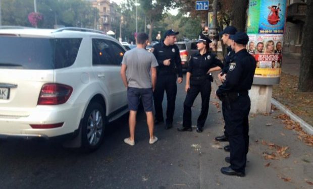 В Одессе задержали пьяных полковника и генерала