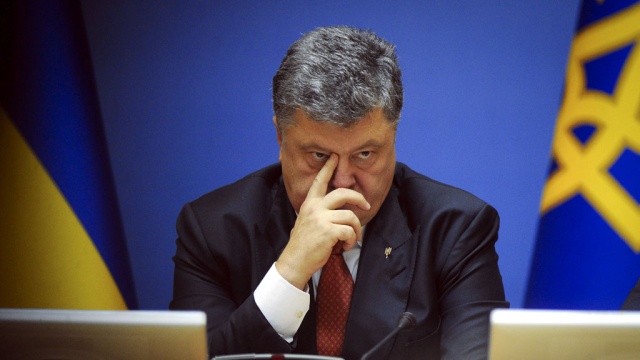 Порошенко объявил о масштабной демобилизации в Украине