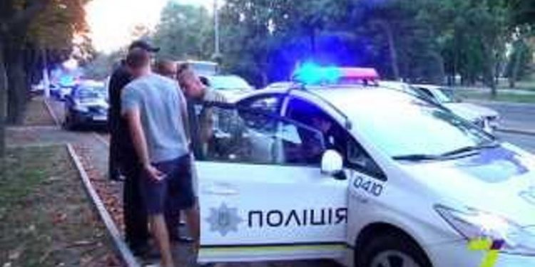 В Одессе задержали пьяных генерала и полковника