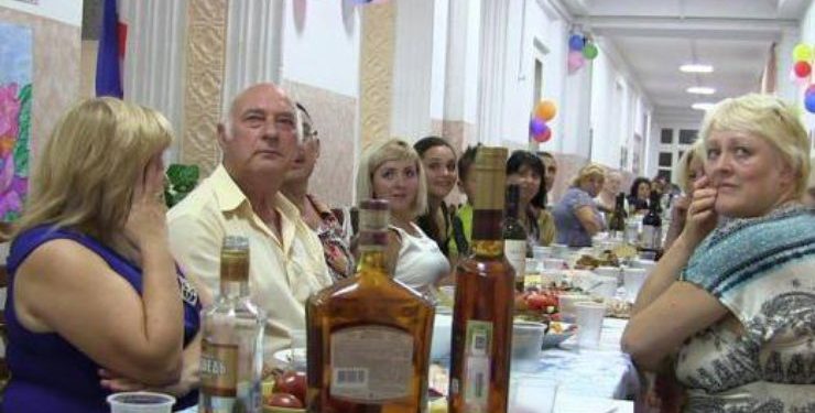 В Крыму учителя пьянствовали в школе