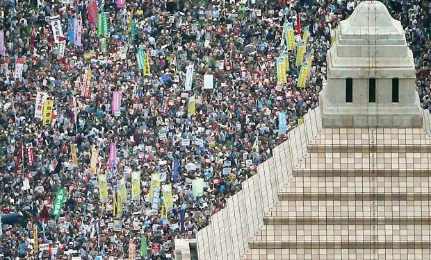 Японию всколыхнули массовые антивоенные протесты