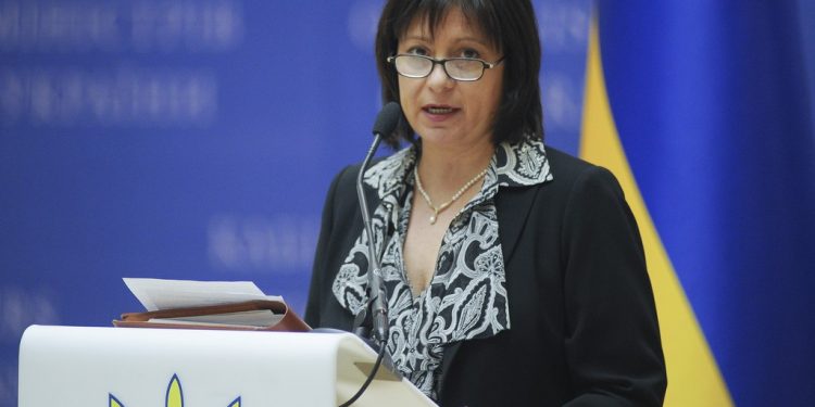 Яресько заявила о нехватке денег от ЕС и США