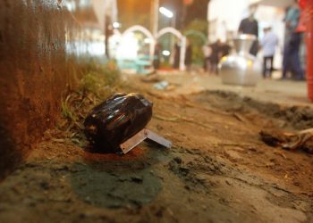 В Бангладеш более 100 человек пострадали в результате взрывов в мечети