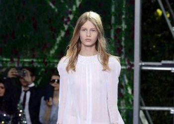 Детский труд: в Dior разразился скандал из-за малолетней модели