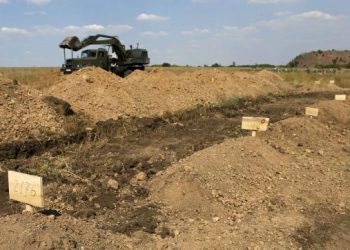 На могилах боевиков ДНР не указывают имя