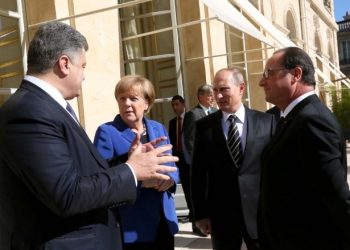 Журналист: Российский президент ускакал из Парижа в состоянии бешенства