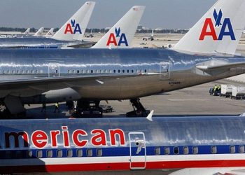 Пилот компании American Airlines скончался за штурвалом во время полета