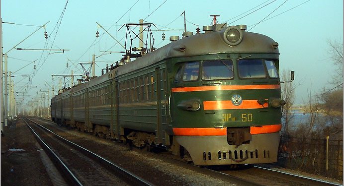 Поезд в Харькове насмерть сбил мужчину, - пресса