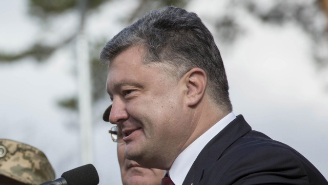 Порошенко поручил украинским ученым исследовать Российскую Федерацию