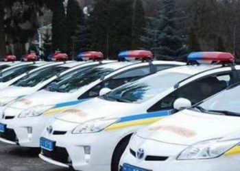 В Киеве мужчина пытался убить себя и ранил полицейского