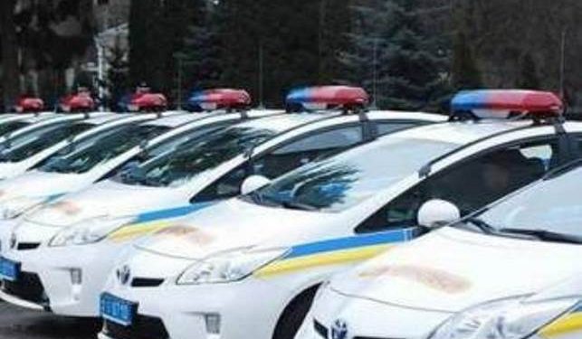 В Киеве мужчина пытался убить себя и ранил полицейского